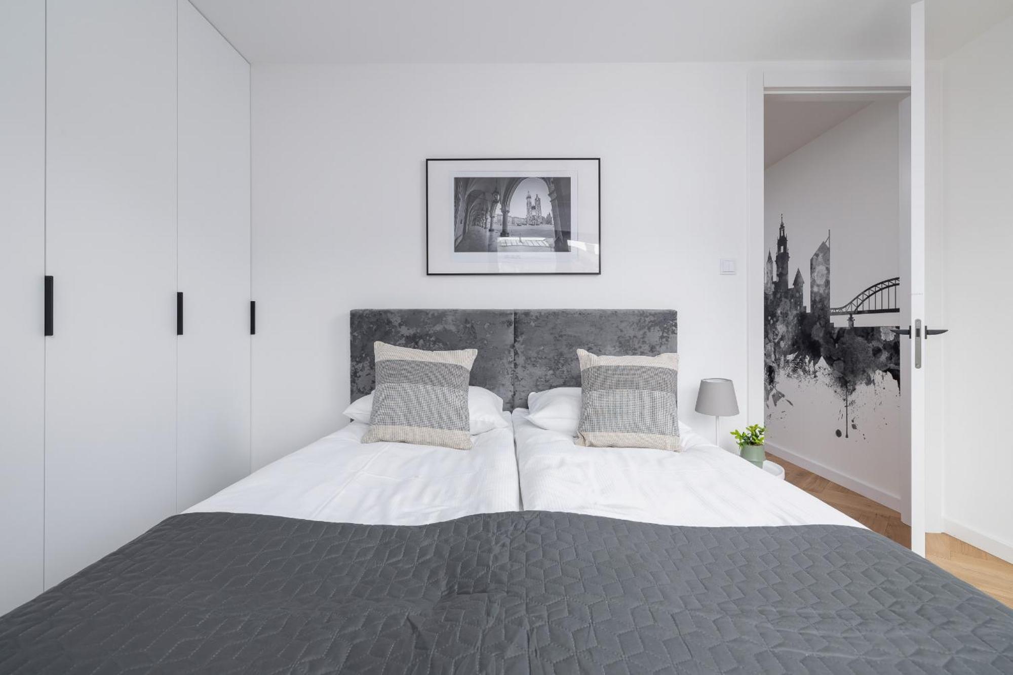 Lux Apartments Kosciuszki 39 With Parking By Renters Prestige Krakow Dış mekan fotoğraf
