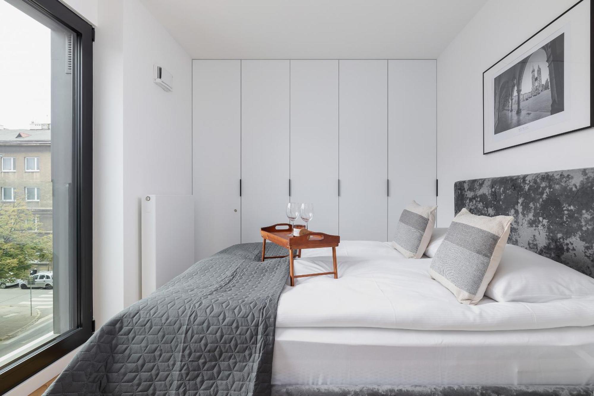 Lux Apartments Kosciuszki 39 With Parking By Renters Prestige Krakow Dış mekan fotoğraf