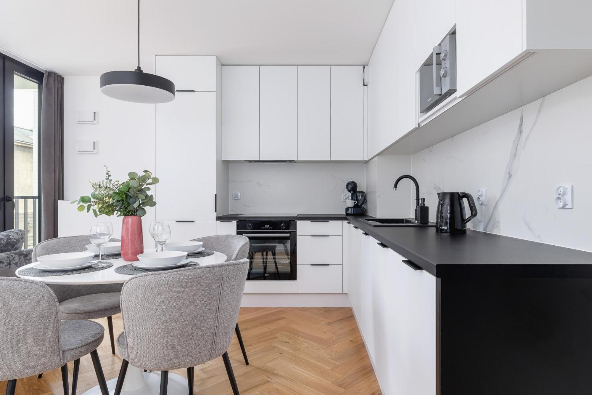 Lux Apartments Kosciuszki 39 With Parking By Renters Prestige Krakow Dış mekan fotoğraf