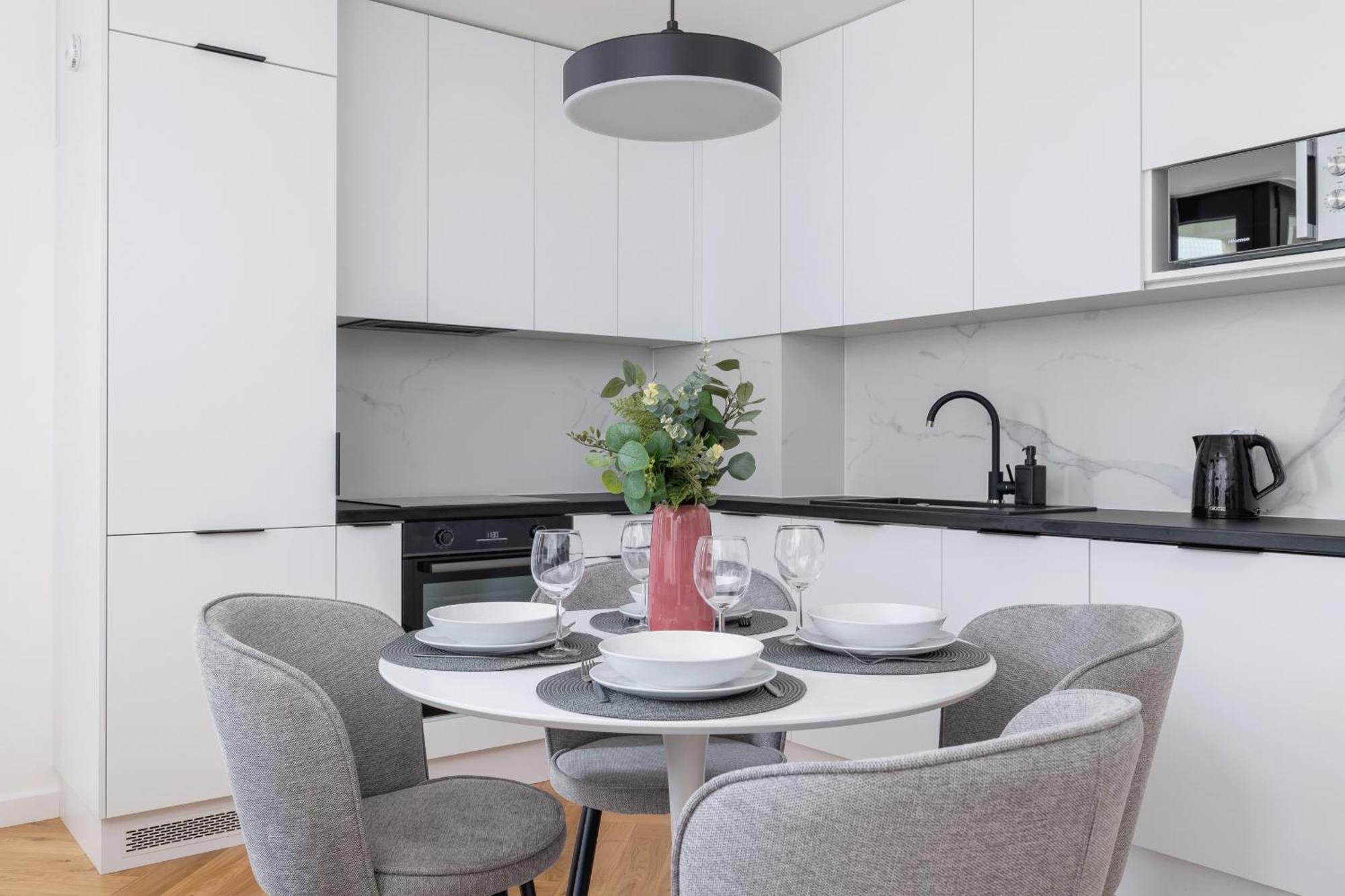 Lux Apartments Kosciuszki 39 With Parking By Renters Prestige Krakow Dış mekan fotoğraf