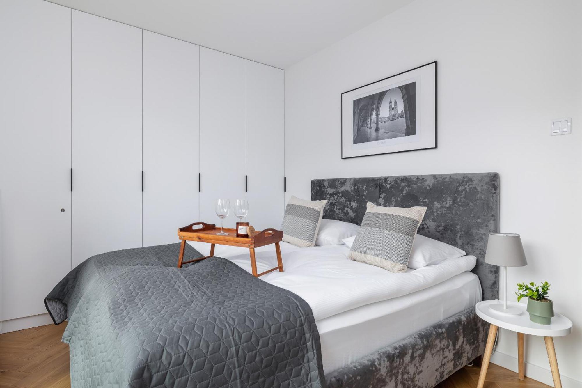 Lux Apartments Kosciuszki 39 With Parking By Renters Prestige Krakow Dış mekan fotoğraf